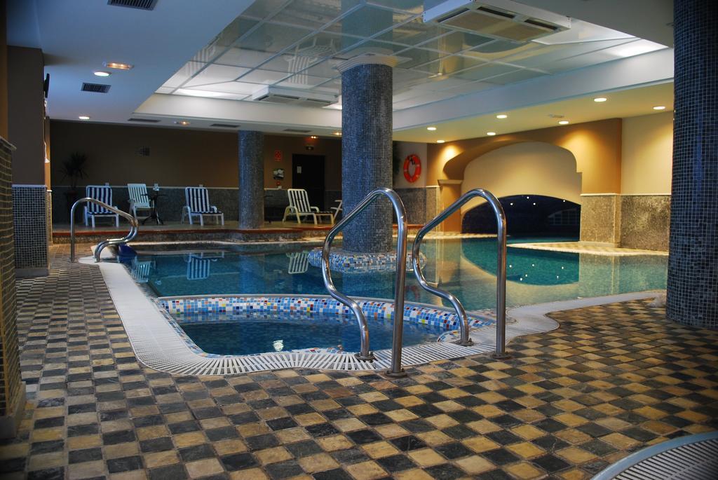 Hotel Puerto De Nieves